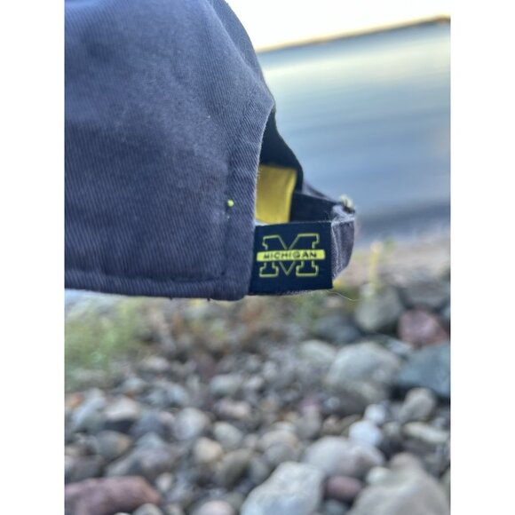 Vintage 90s Top of the World Michigan Wolverines embroidered 3D blue adjustable - Picture 6 of 13